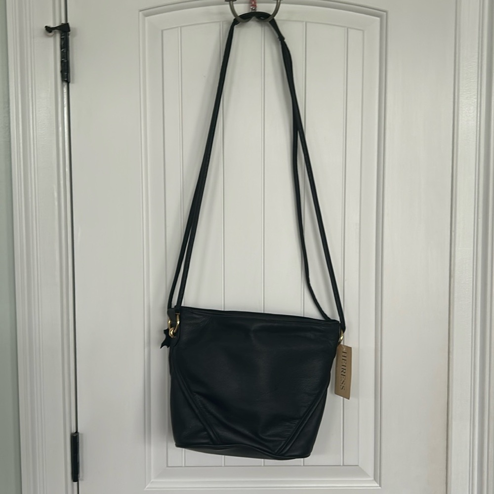 Heiress nwt black shoulder genuine leather purse